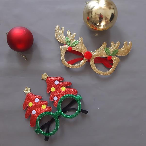 Christmas glasses with gold or red and green 